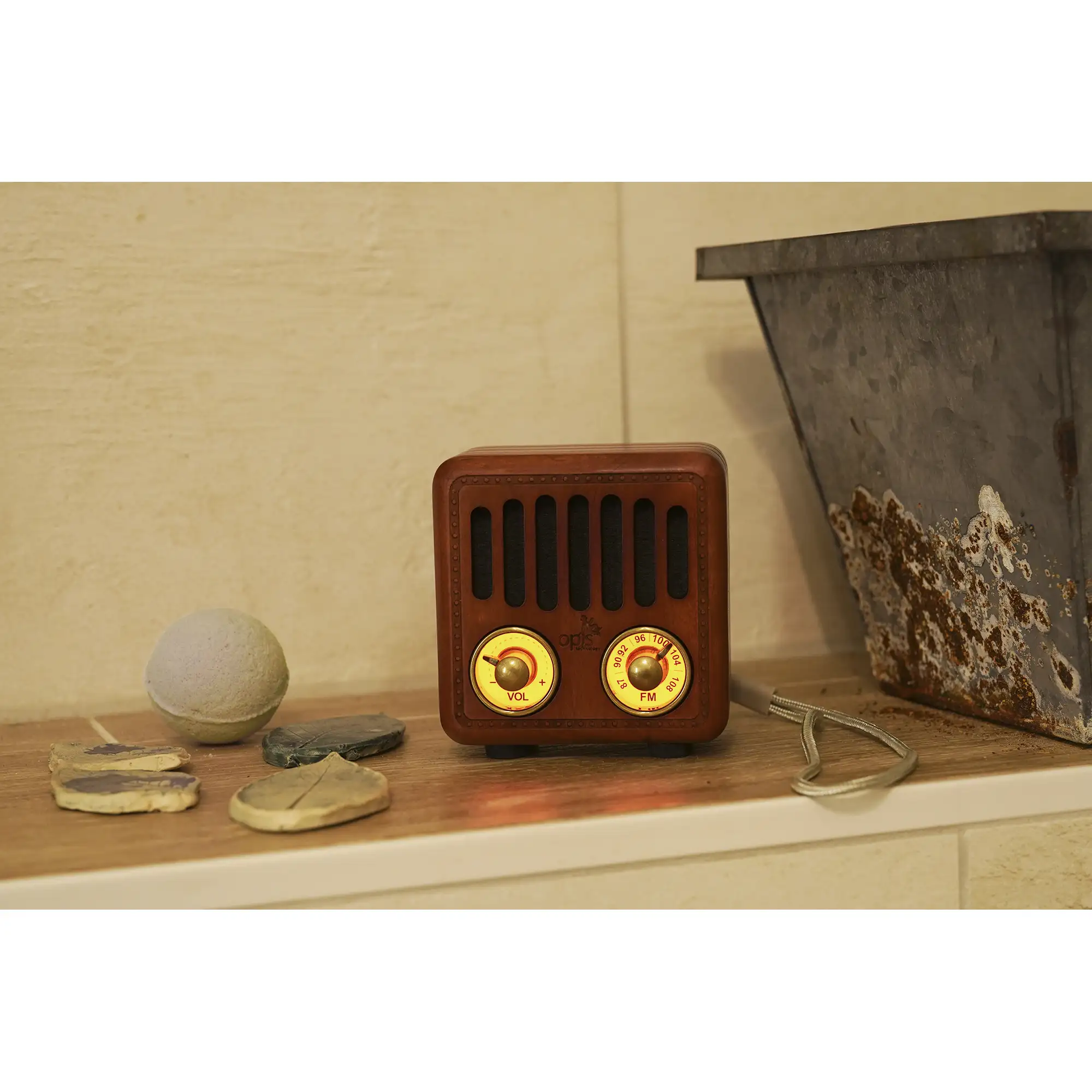 Opis Radio 3 – Small Wooden Retro Bluetooth Speaker and VHF Radio
