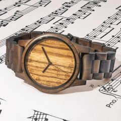 Opis UR-M3, orologi da polso da uomo in legno puro (legno di sandalo nero/zebrano)