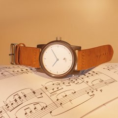 Opis UR-U2: Minimalist Unisex Timepiece with Wood Case and Leather Wrist Strap for Men and Women (Black Sandalwood)